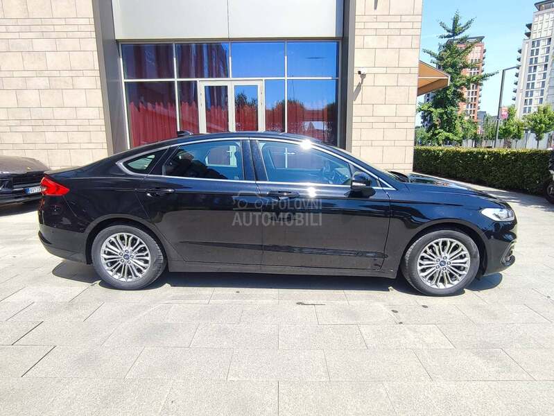 Ford Mondeo HEV 2.0 Titanium