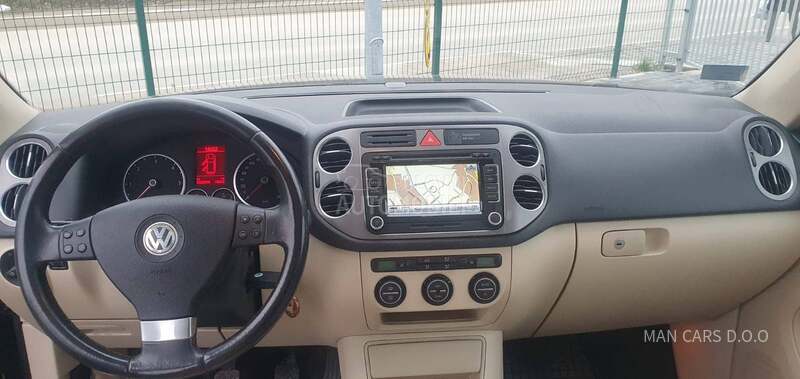 Volkswagen Tiguan HIGHLINE 4Motion