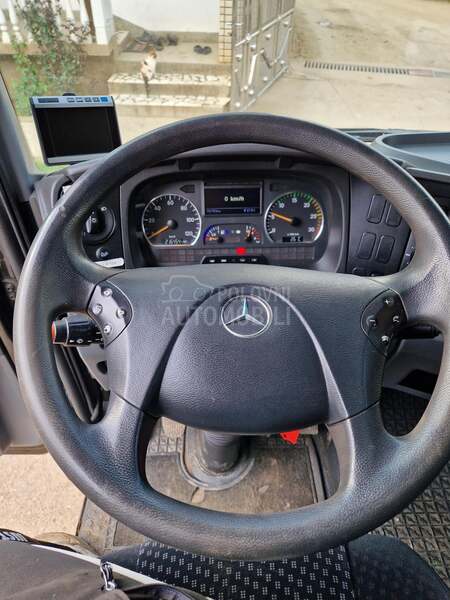 Mercedes Benz Atego 818 sanduk 5.20