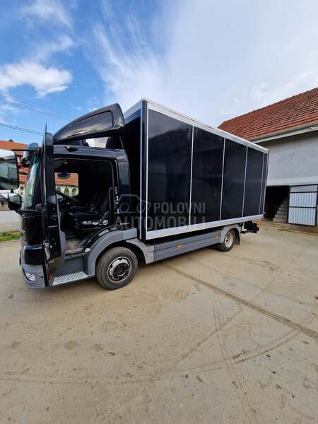 Mercedes Benz Atego 818 sanduk 5.20