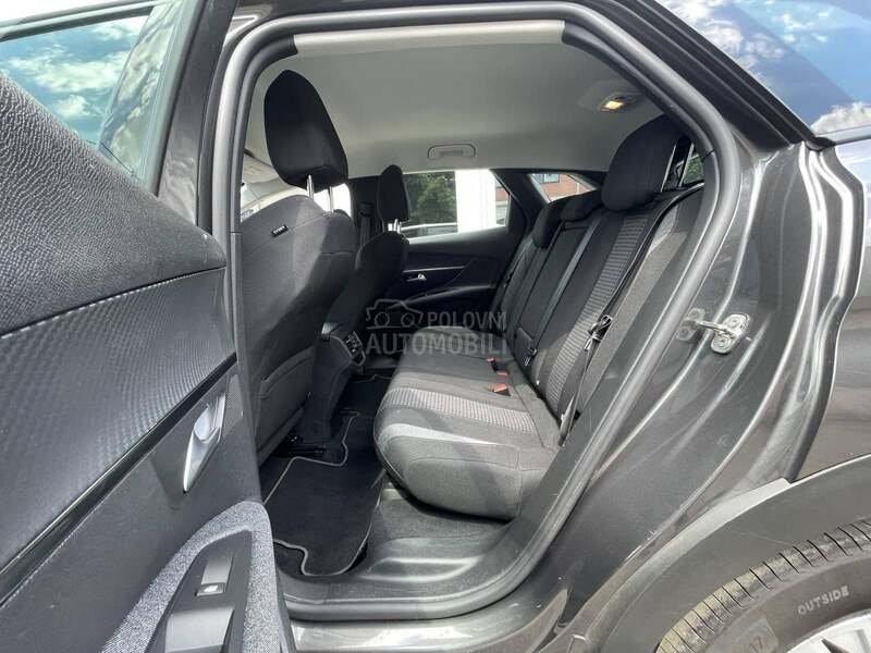 Peugeot 3008 1.2 B Autom
