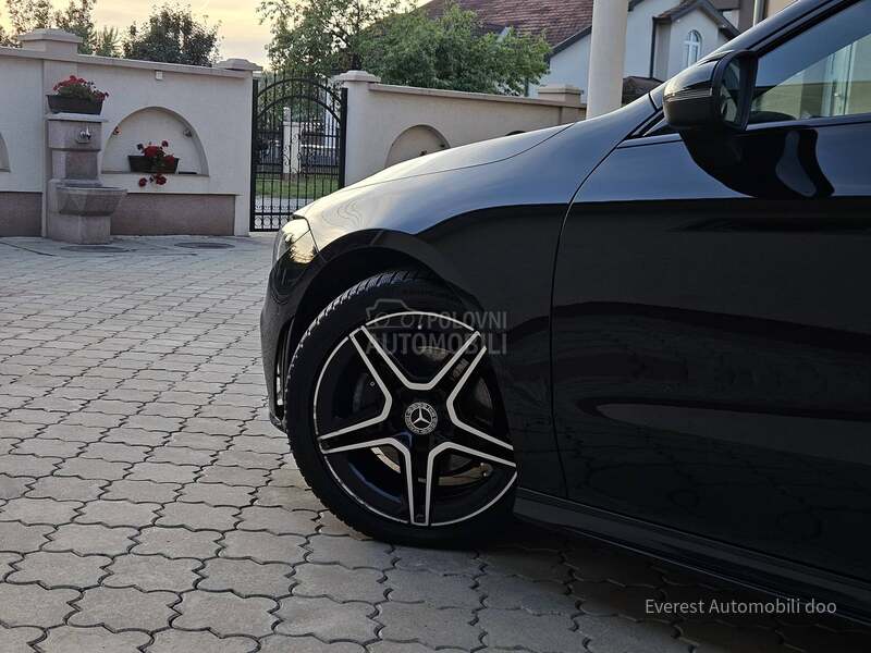 Mercedes Benz CLA 180 AMG/PANO/42h k.m