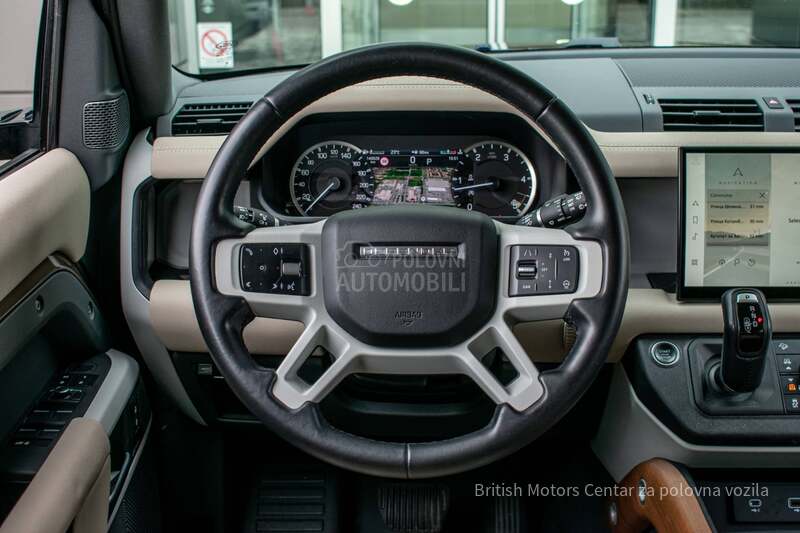 Land Rover Defender SE 250