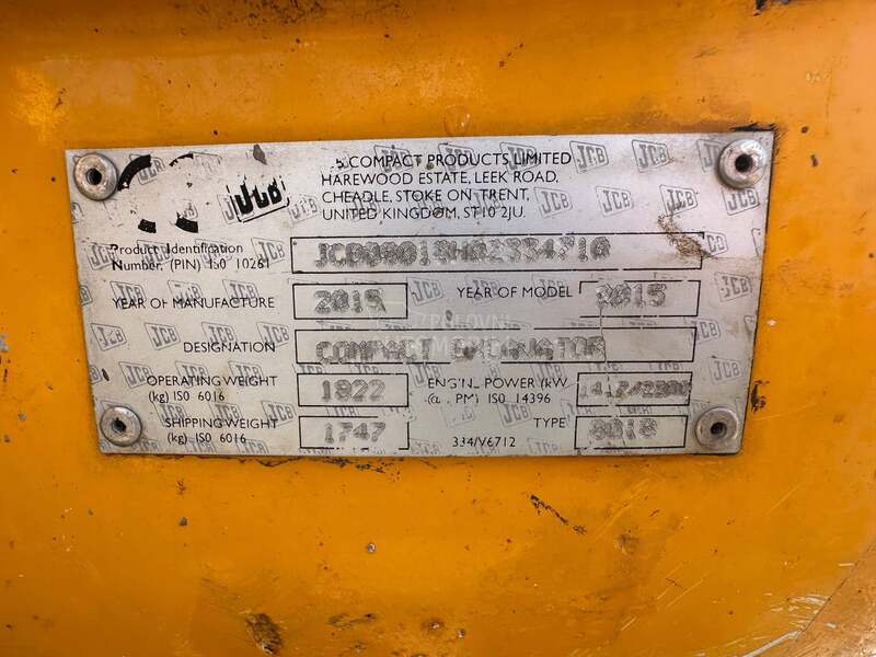 JCB 8018CTS i prikolica