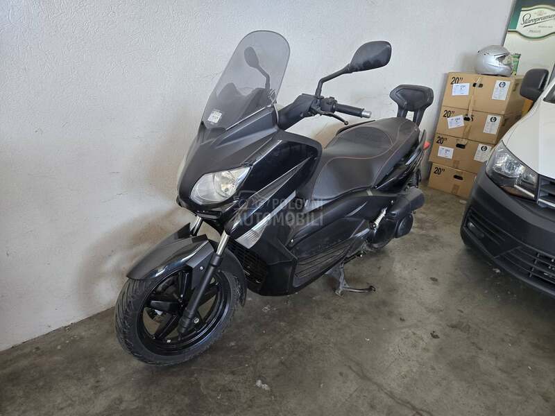 Yamaha X MAX 250 / 12000km