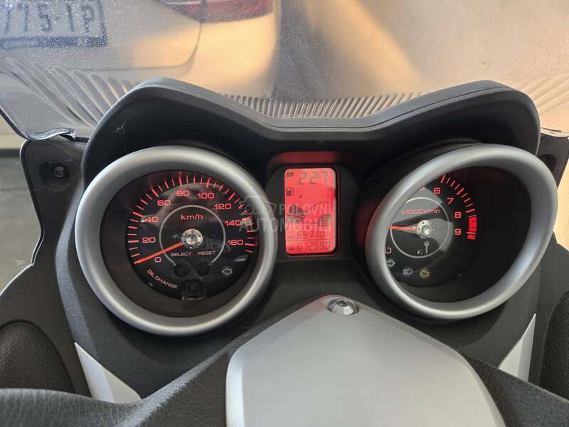 Yamaha X MAX 250 / 12000km
