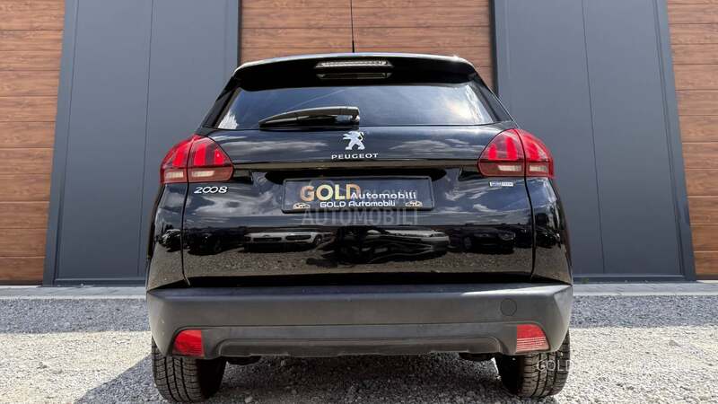 Peugeot 2008 1.2 AUT B.ENZ ALLURE