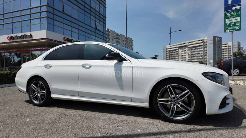 Mercedes Benz E 220 AMG/4matic/burm/360
