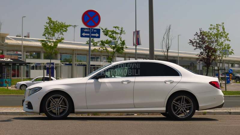 Mercedes Benz E 220 AMG/4matic/burm/360