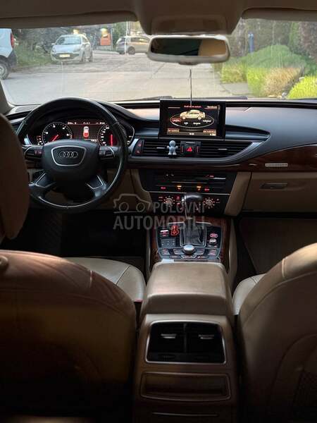 Audi A7 quattro