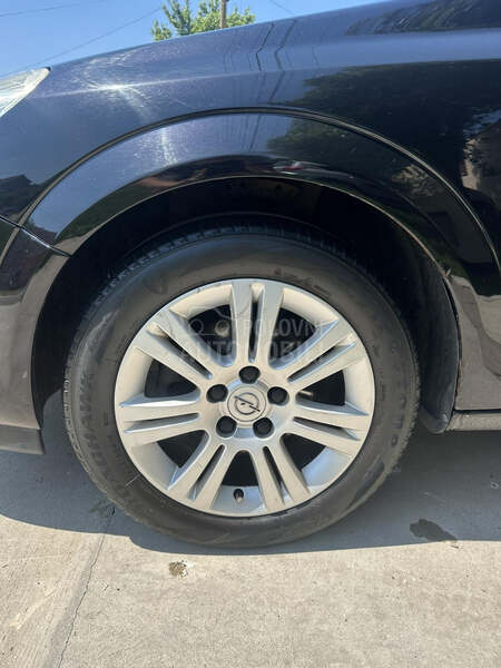 Opel Astra H 