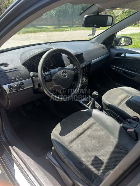 Opel Astra H 