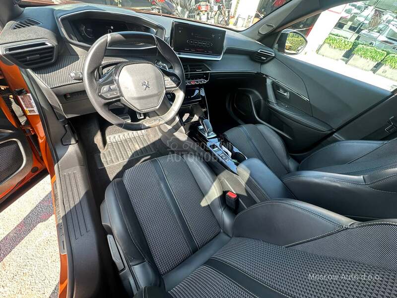 Peugeot 2008 Gt line 1.2