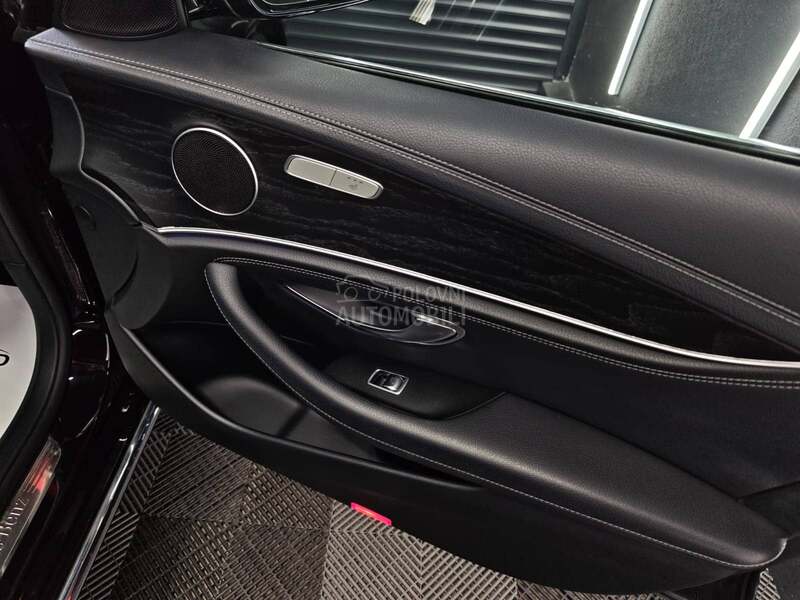 Mercedes Benz E 220 2.0 4 MATIC