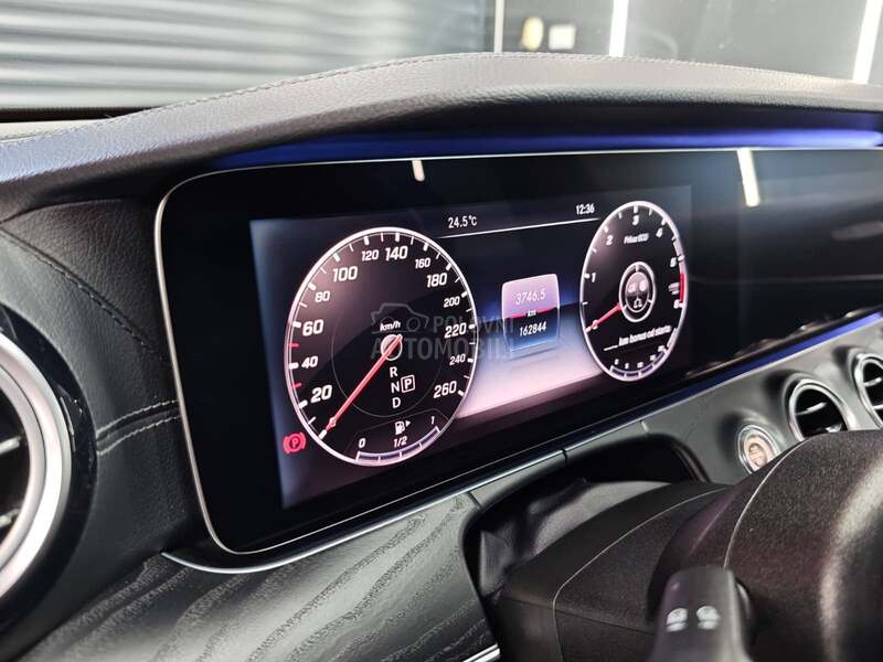Mercedes Benz E 220 2.0 4 MATIC