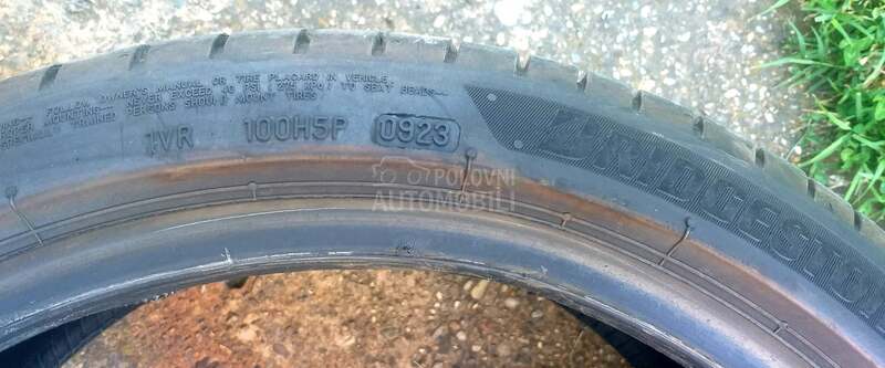 Bridgestone 225/40 R18 Letnja