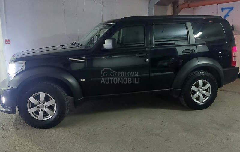 Dodge Nitro 