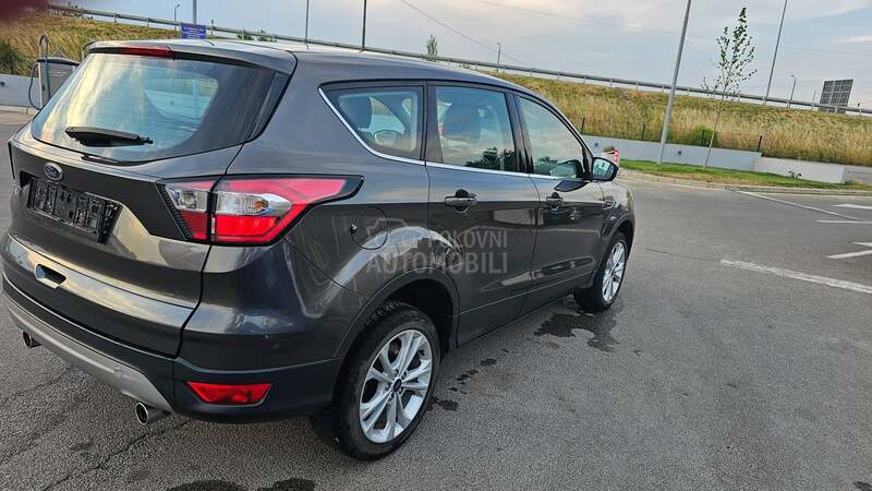 Ford Kuga 2.0d 4wd Titanium
