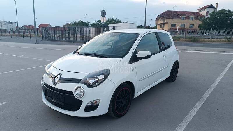 Renault Twingo 1.2 B e n z i n