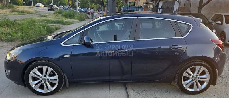 Opel Astra J 1.7 CDTI N.A.V.I