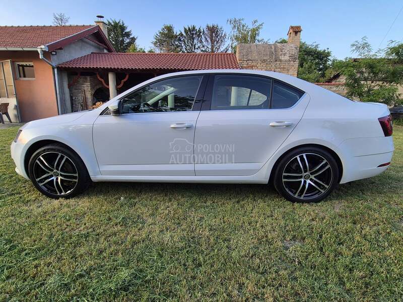 Škoda Octavia 1.6 tdi, dsg
