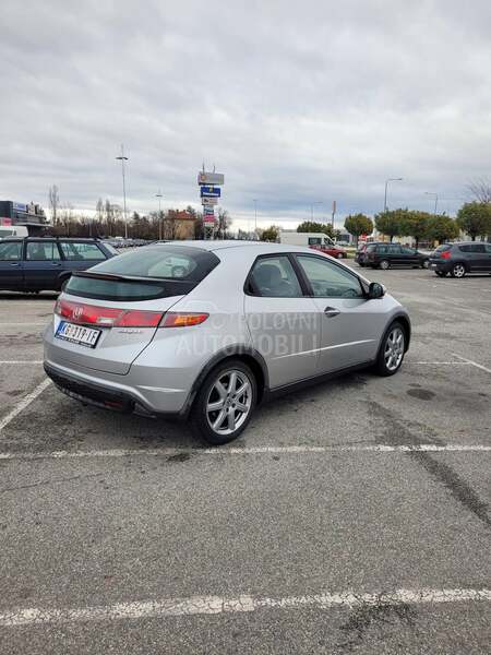 Honda Civic 5DR