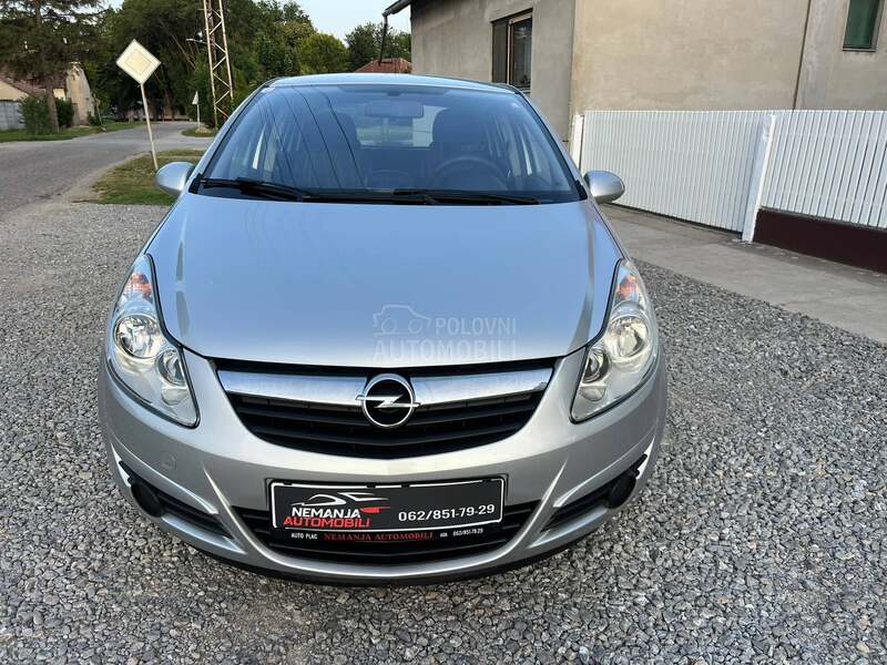 Opel Corsa D OČUVANAA