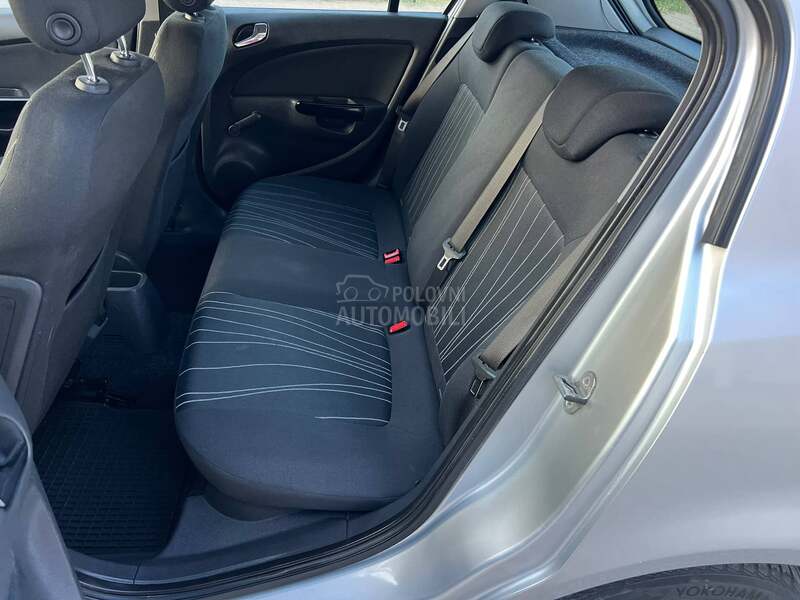Opel Corsa D OČUVANAA