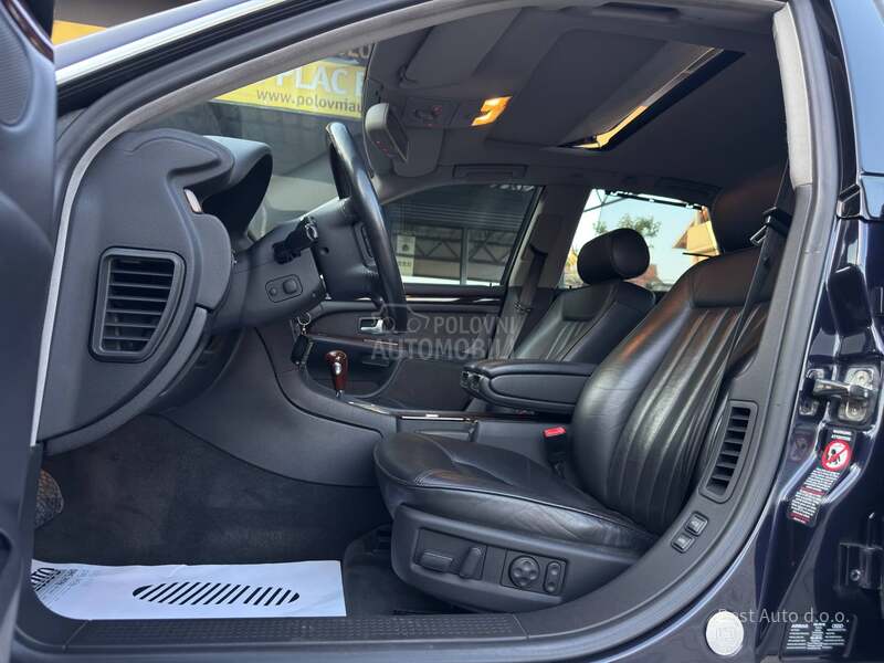 Audi A8 4.2