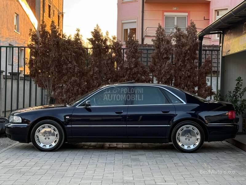 Audi A8 4.2