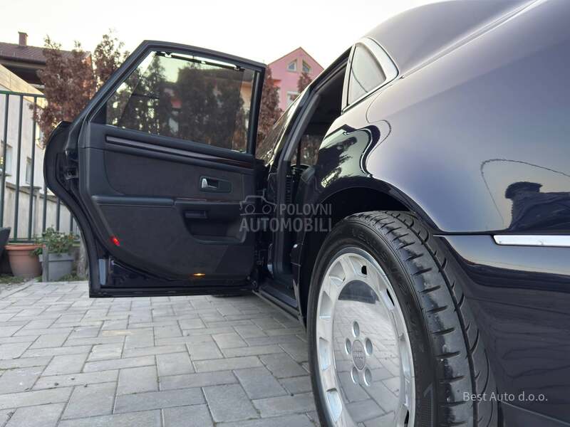 Audi A8 4.2