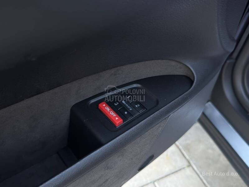 Audi A8 4.2