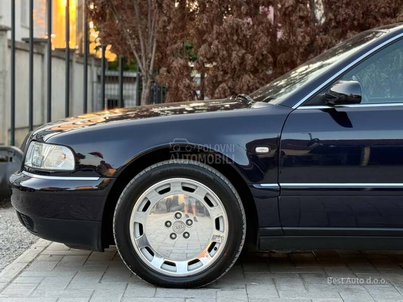 Audi A8 4.2