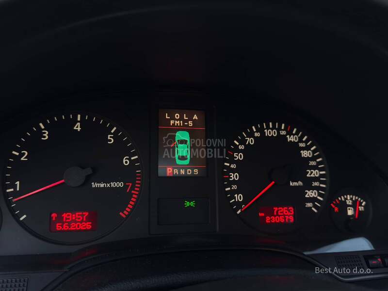Audi A8 4.2