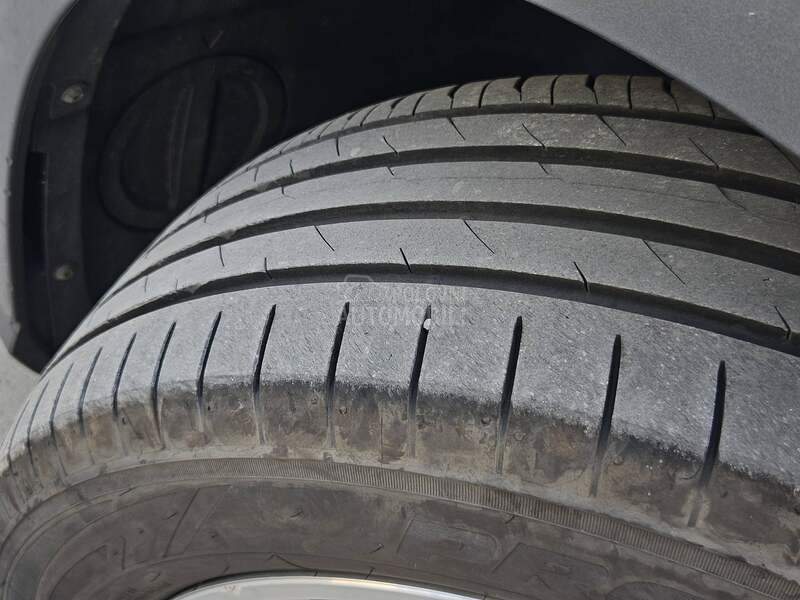 Volkswagen Golf 7 1.6 TDi Highline
