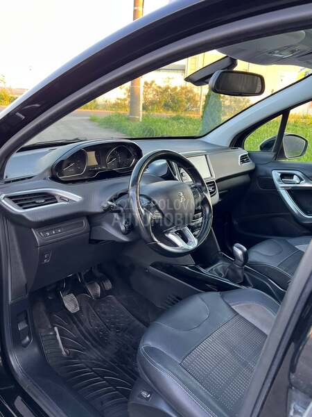 Peugeot 2008 1.6eHDI ALLURE