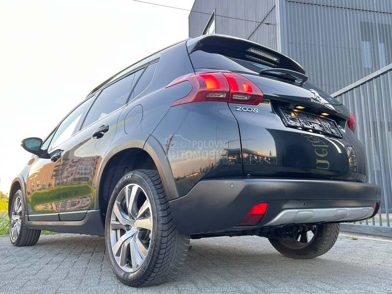 Peugeot 2008 1.6eHDI ALLURE