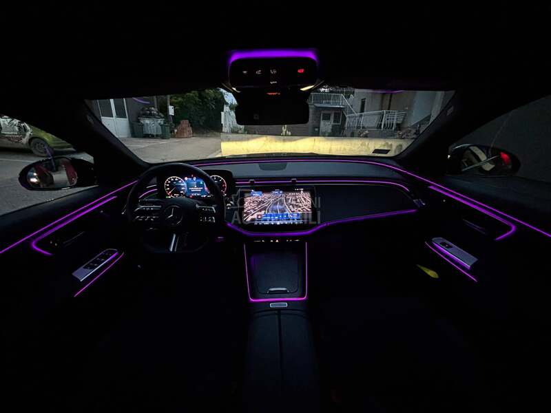 Mercedes Benz E 220 AMG 12/2023 night