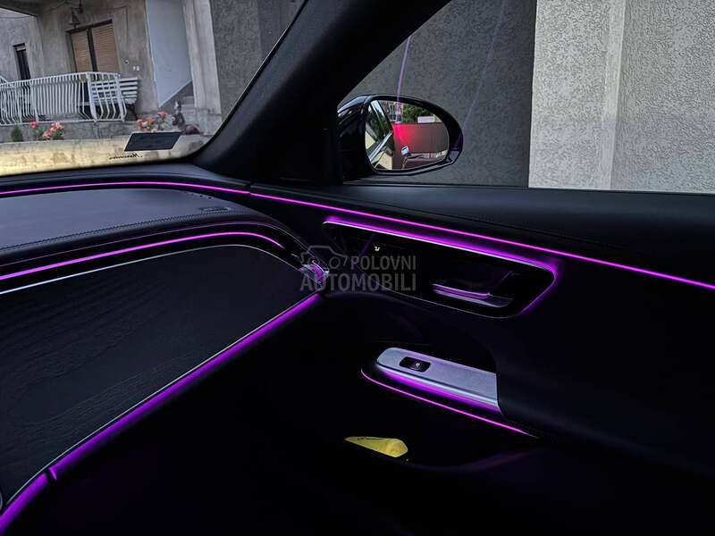 Mercedes Benz E 220 AMG 12/2023 night