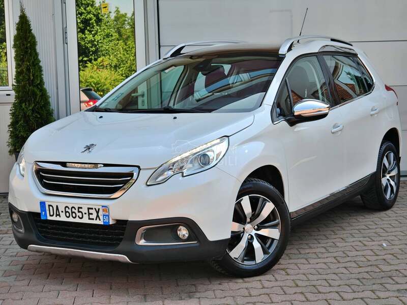 Peugeot 2008 1.6 eHDi 92/PANO/LED