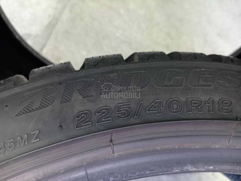 Bridgestone 225/40 R18 Zimska