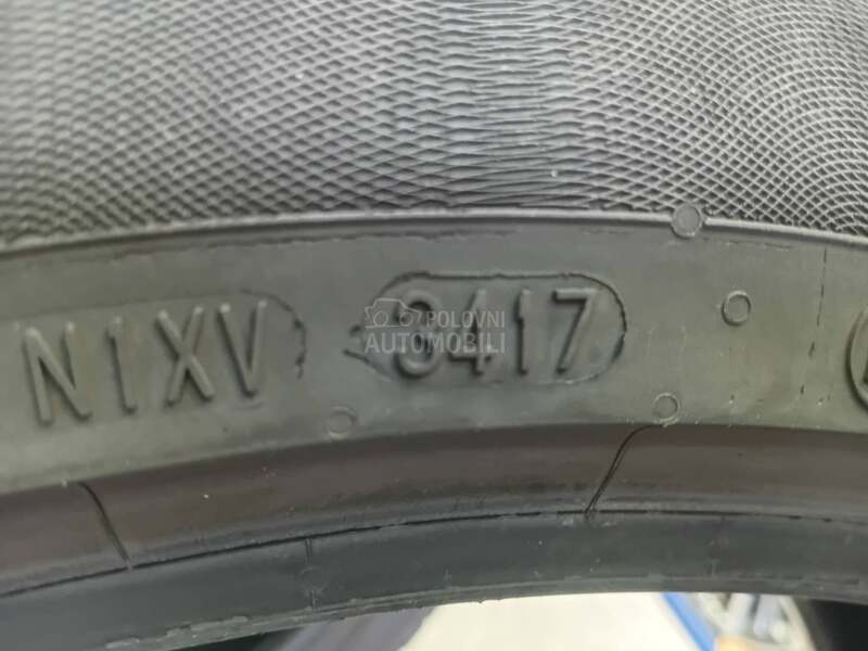 Continental 235/45 R19 Zimska