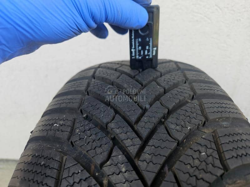 Semperit 215/60 R16 Zimska