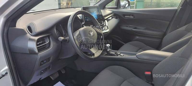 Toyota C-HR hibrid