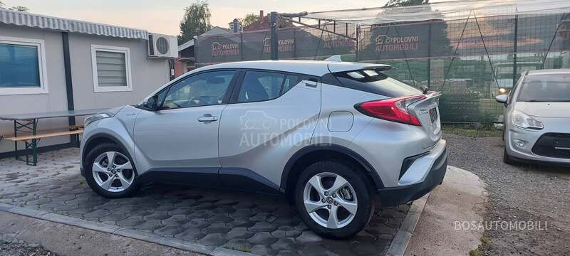 Toyota C-HR hibrid