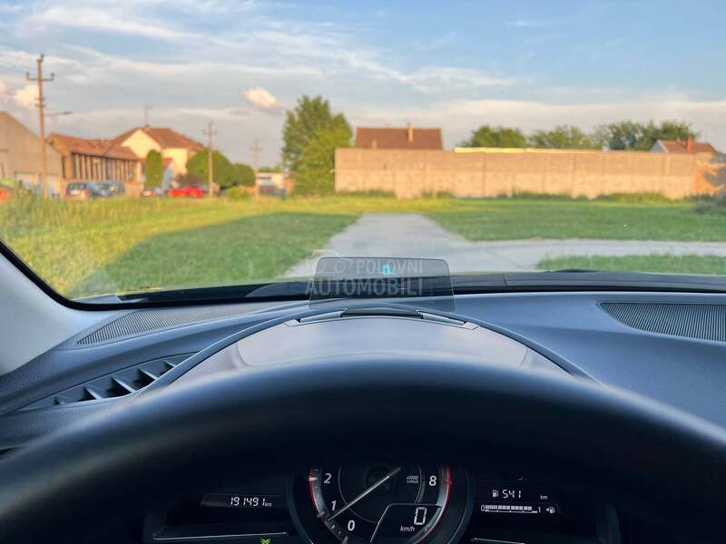 Mazda 3 2.0 REVOLUTION CH