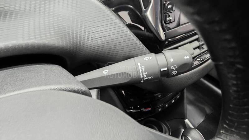 Peugeot 2008 1.2 PURETECH 110