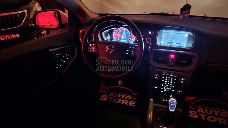 Volvo V40 D4