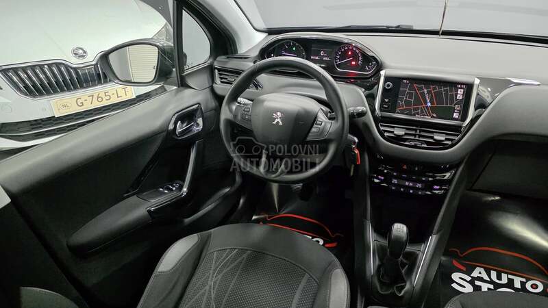 Peugeot 208 1.2i