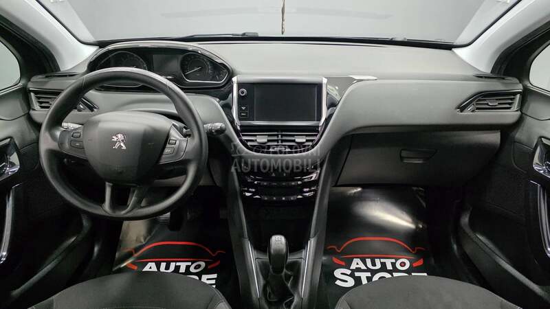 Peugeot 208 1.2i